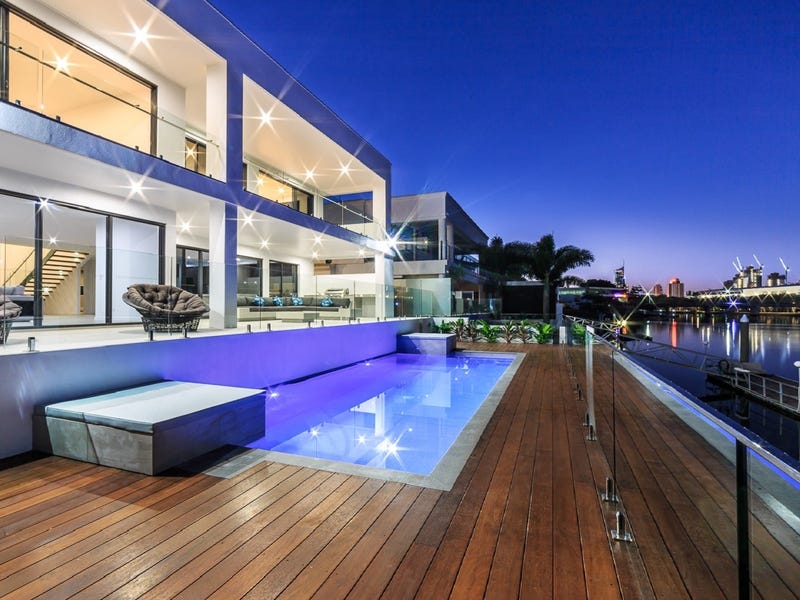 BRAND NEW 6 BEDROOM MODERN MASTERPIECE
