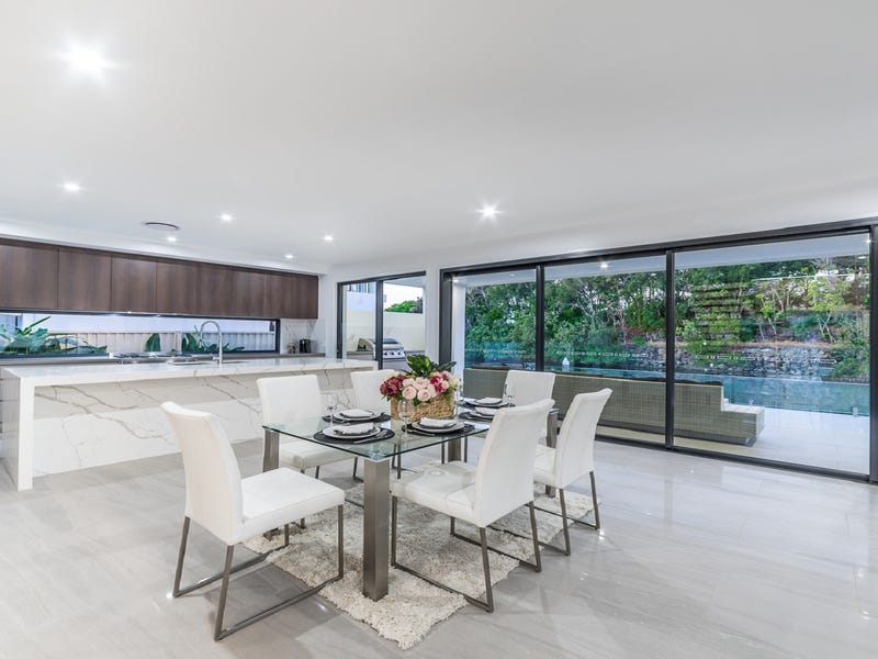 BRAND NEW 6 BEDROOM MODERN 6