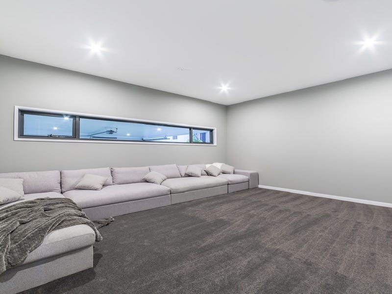 BRAND NEW 6 BEDROOM MODERN 7