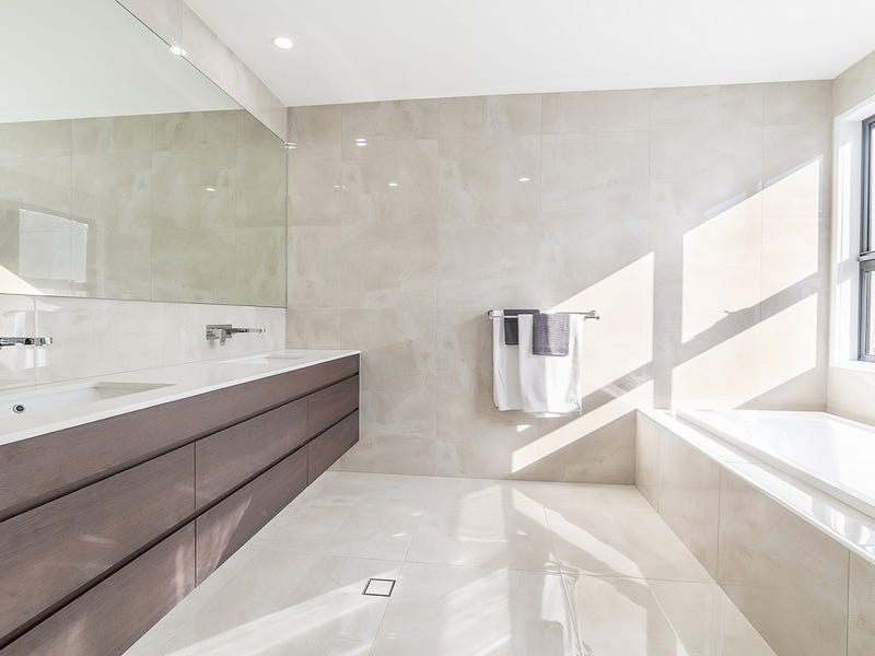 BRAND NEW 6 BEDROOM MODERN 12