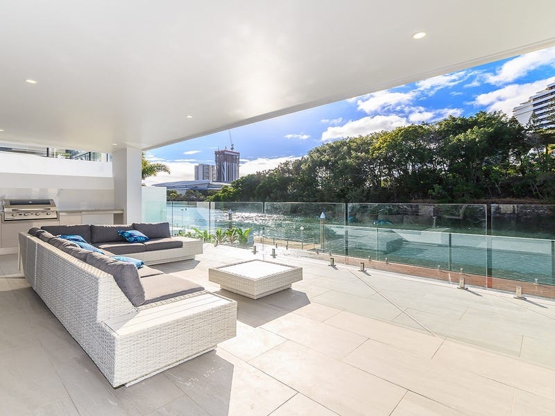 BRAND NEW 6 BEDROOM MODERN 15