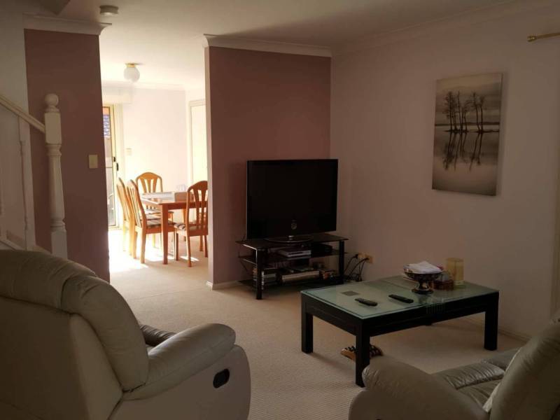 Family Townhouse For Rent – 2