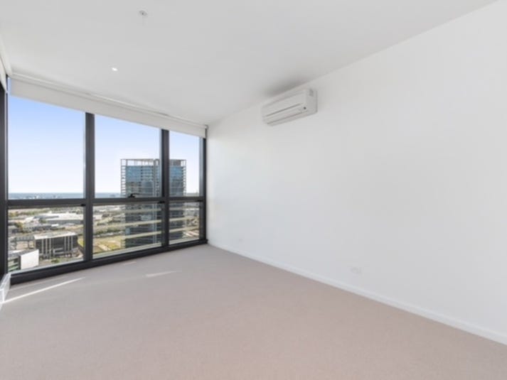 Luxury Water View Living with 5