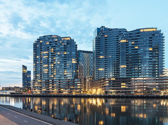 Luxury Water View Living with 12