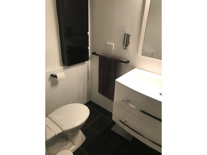 Renovated split level home 8