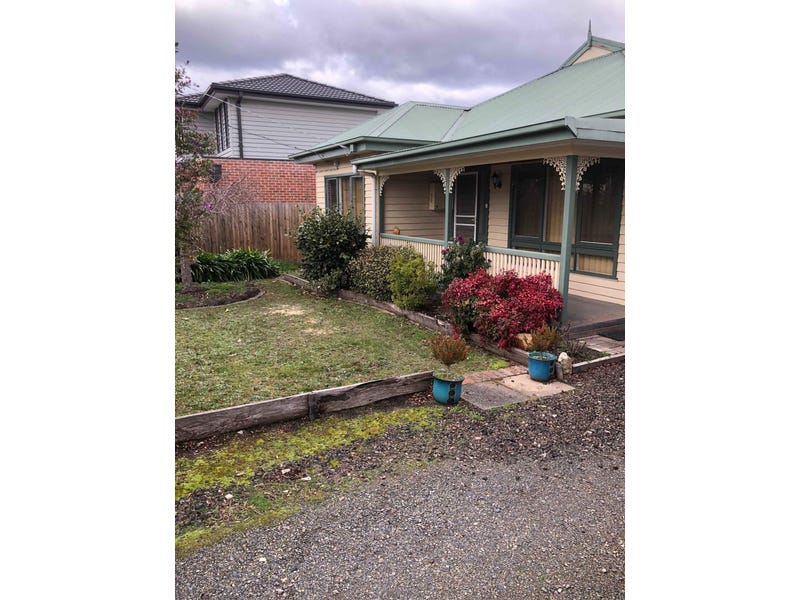 Family Home, pet friendly with room for a pony