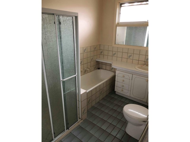 Family Home, pet friendly with 9