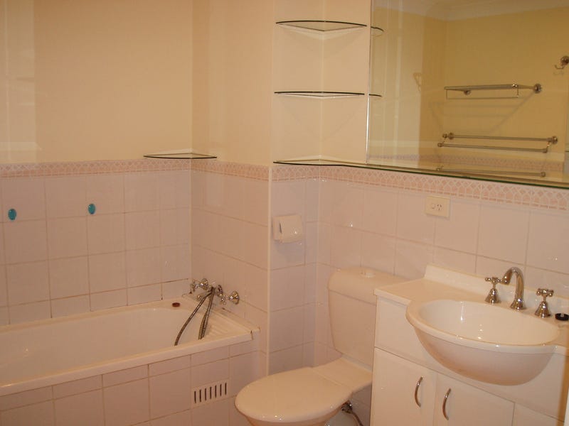 TOP FLOOR 45-49 DE WITT 5
