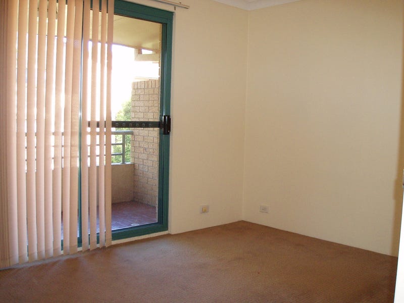 TOP FLOOR 45-49 DE WITT 6