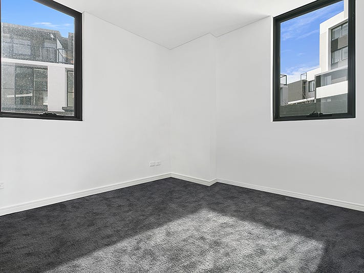 Brand New Courtyard Apartment 6