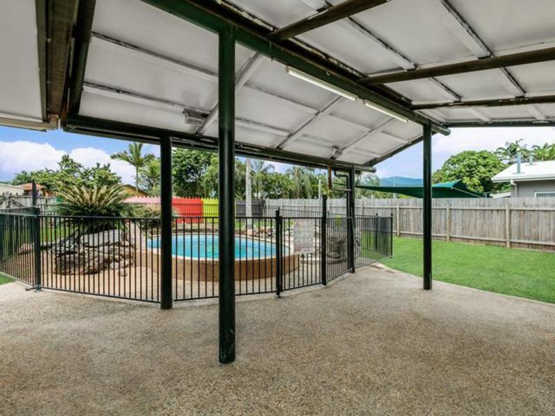 Neat 3 Bd Home and 5