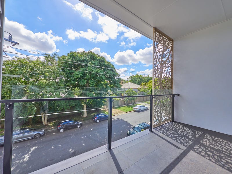 Fully Furnished Unit in Yeerongpilly 3