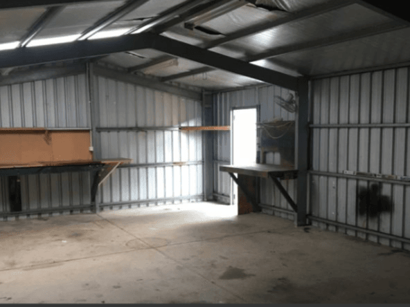 3 BR 2 Bathroom House 9