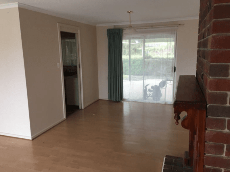 3 BR 2 Bathroom House 11