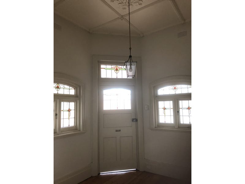 NEWLY RENOVATED HOME IN SOUGHT 2