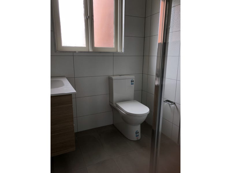 NEWLY RENOVATED HOME IN SOUGHT 6