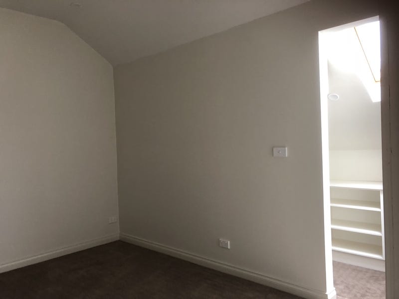 NEWLY RENOVATED HOME IN SOUGHT 12