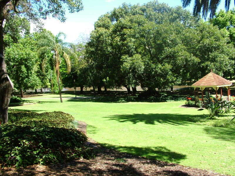 TOWNHOUSE TO RENT. HYDE PARK 3