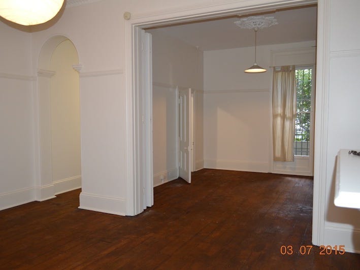 Large & Unique Victorian Apartment 4