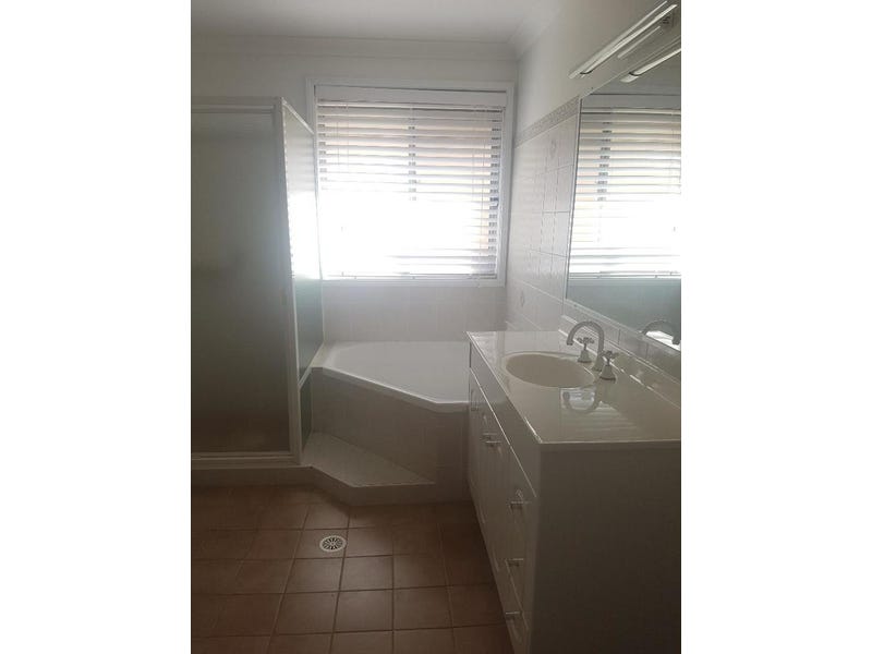 House for rent in Belmont 9