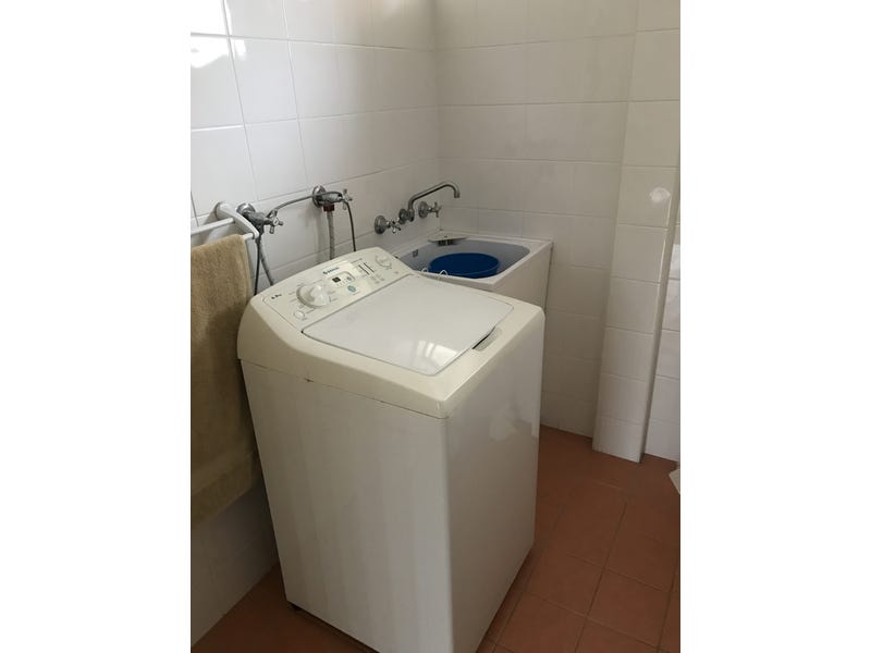 2 Bedroom Unit close to 10