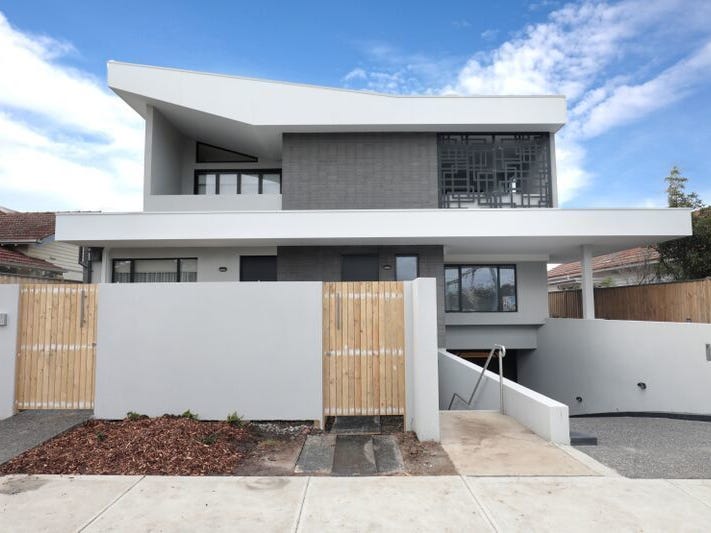 Mckinnon Secondary School Zone Brand New 3-bed Townhouse, Minutes to Ormond Railway Station at  A Highly Sought Location