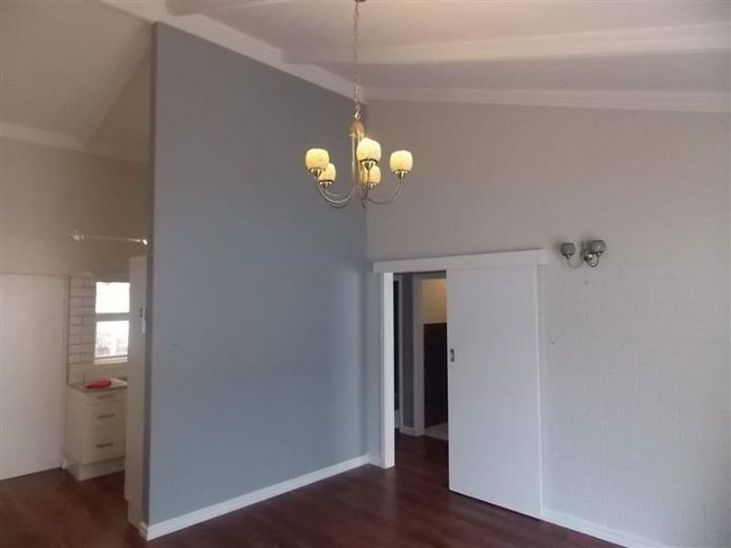 Neat and newly renovated unit 8