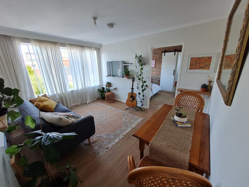Top floor apartment 2