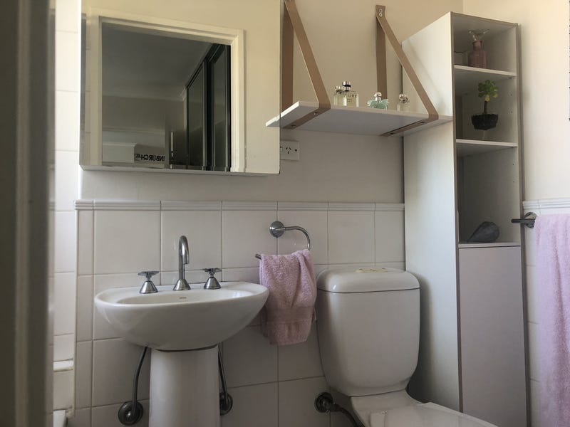 Top floor apartment 5