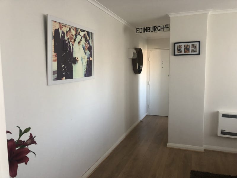 Top floor apartment 7