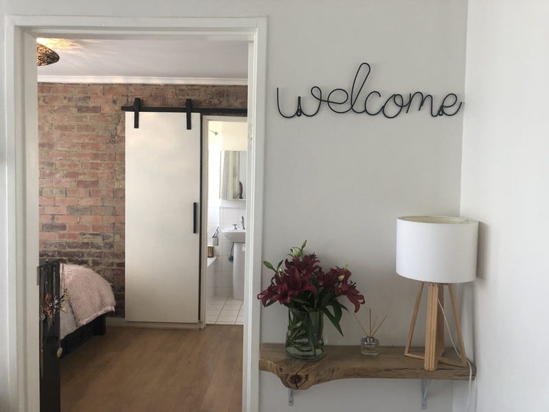 Top floor apartment 8