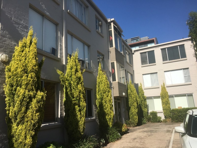 Top floor apartment 9