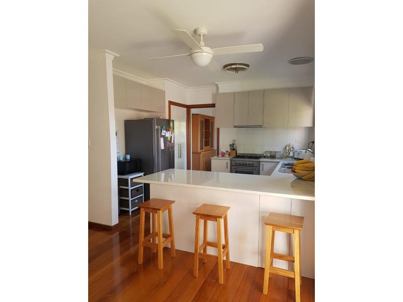 Spacious 4 bedroom/3 bedroom and 5