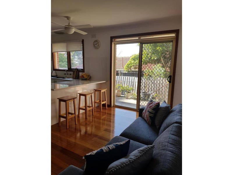 Spacious 4 bedroom/3 bedroom and 16