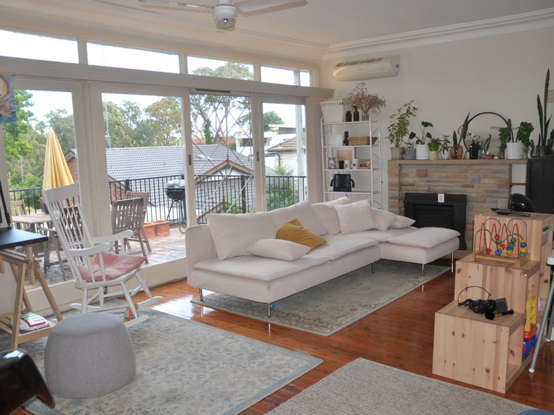 Perfect Location – Leafy Outlook, 3