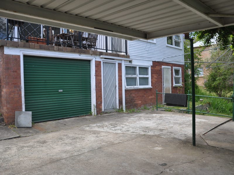 Perfect Location – Leafy Outlook, 12