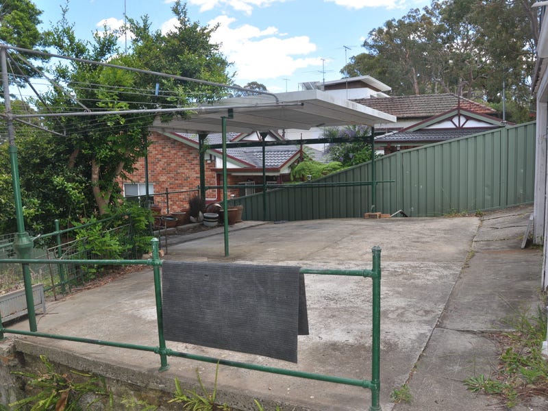 Perfect Location – Leafy Outlook, 13