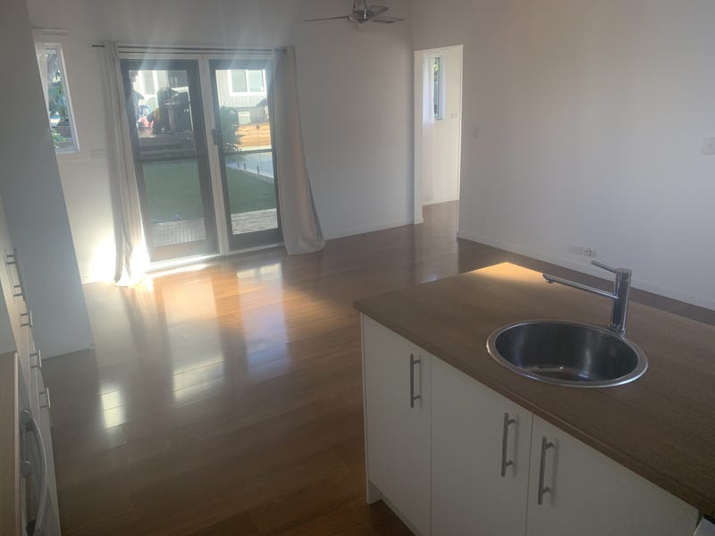 Stand Alone Detached Self Contained 16