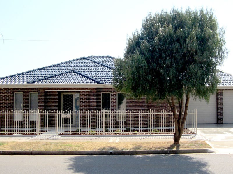 Attractive Courtyard Home In Fulham Gardens! $580