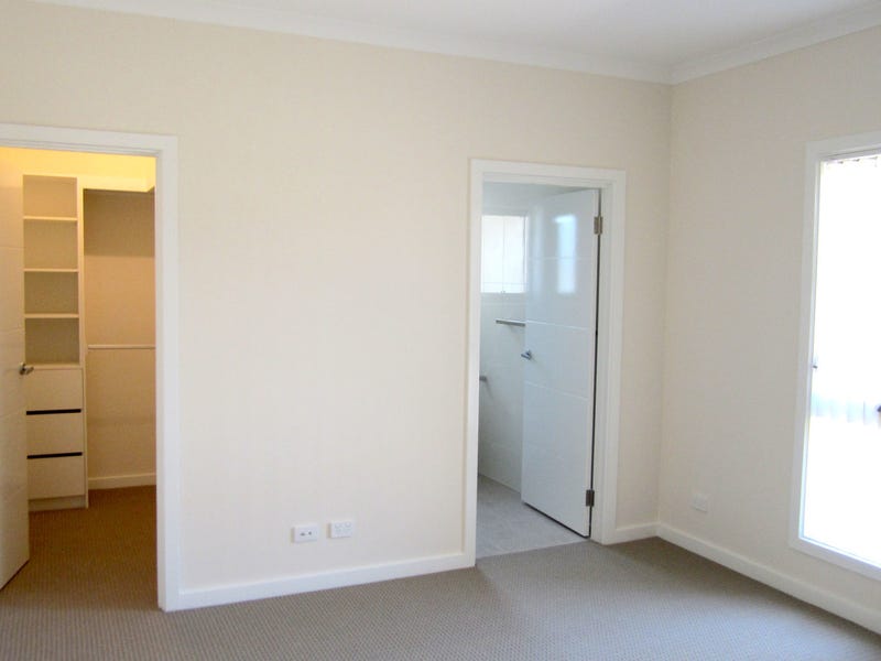 Attractive Courtyard Home In Fulham 4