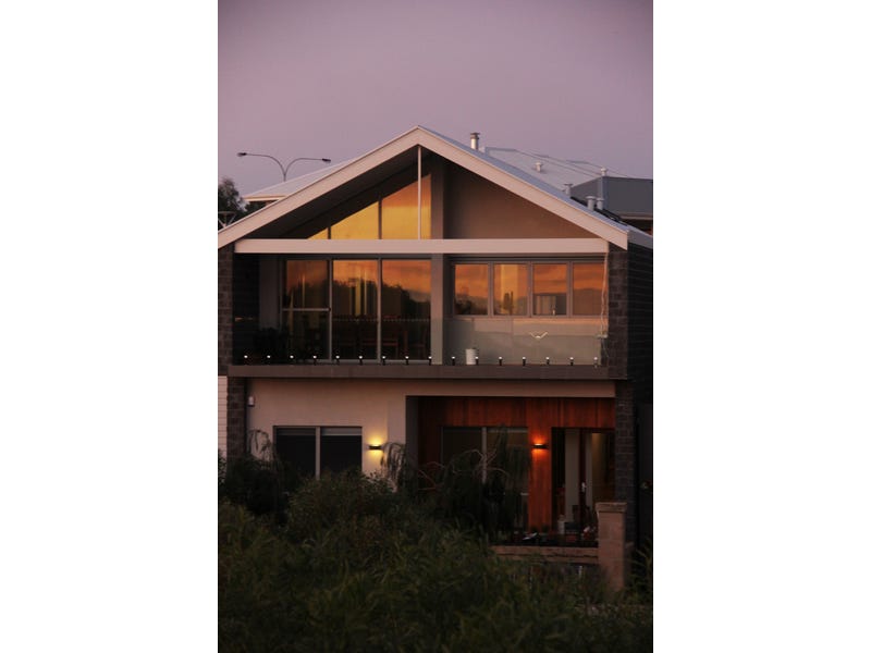 feel like you’re on holidays at home