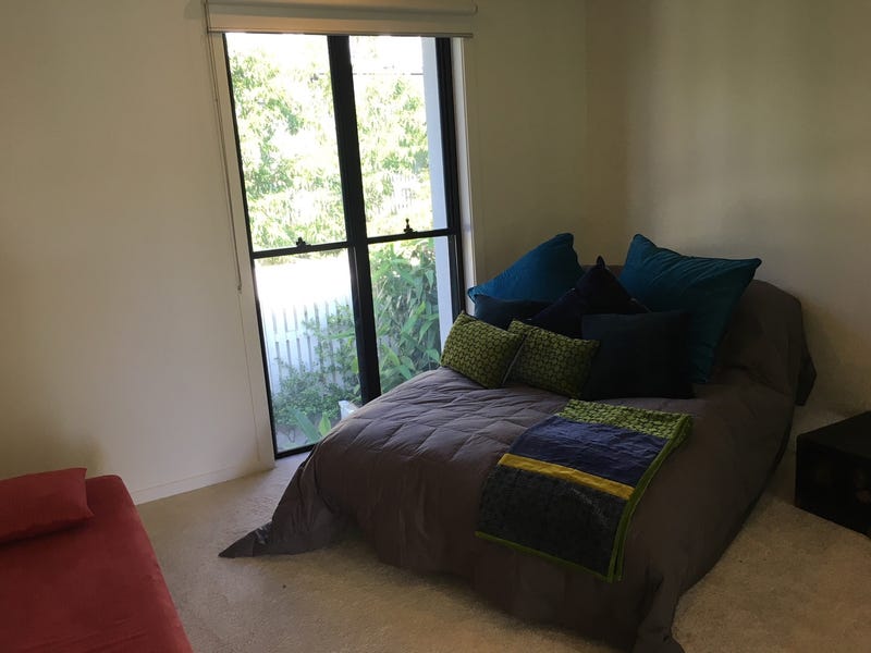 Pavillions Designer Living 3 bed, 7