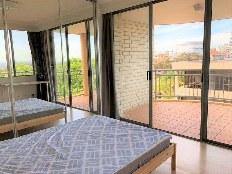 Beautiful 3 bedroom apartment with 2 balconies