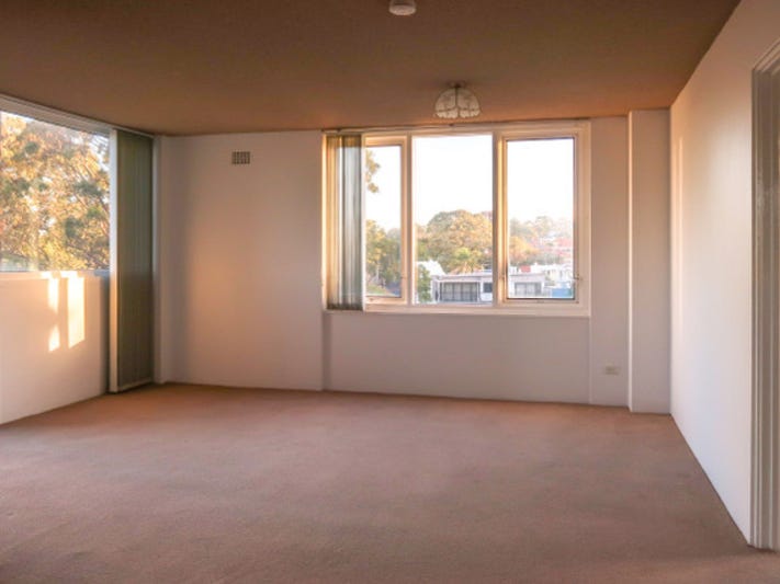 Bright and Airy with Ocean 2