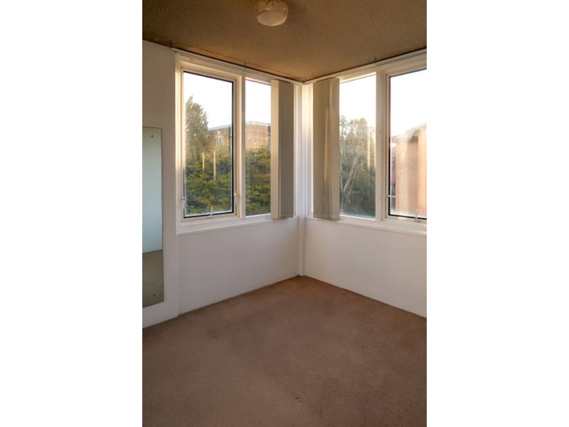 Bright and Airy with Ocean 7