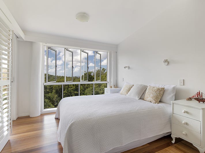 Elevated Home with Valley Views 8