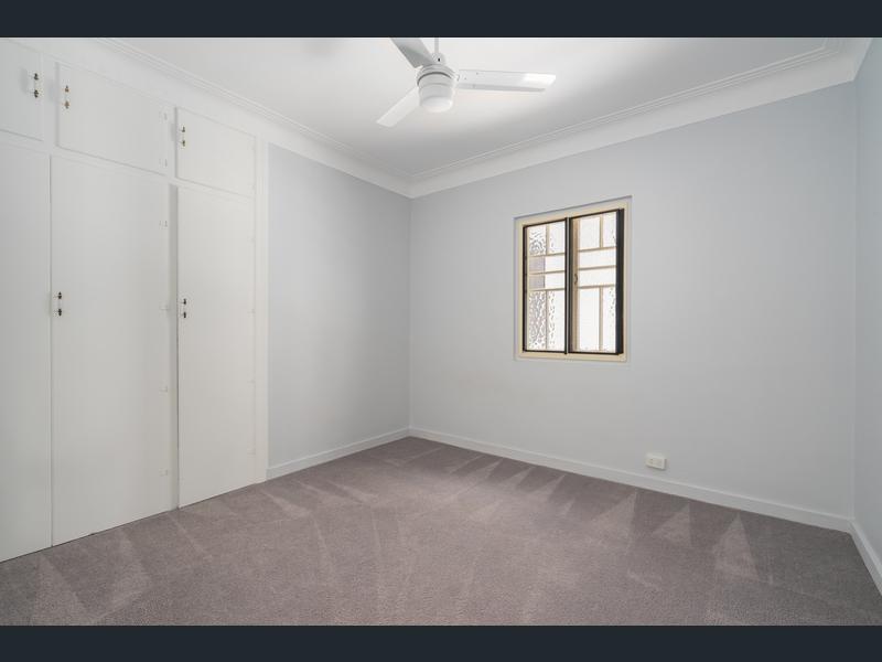 Charming & convenient 3 bedroom 8