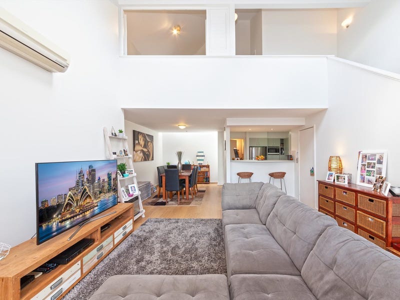Enviable, quiet, convenient location, modern, 3