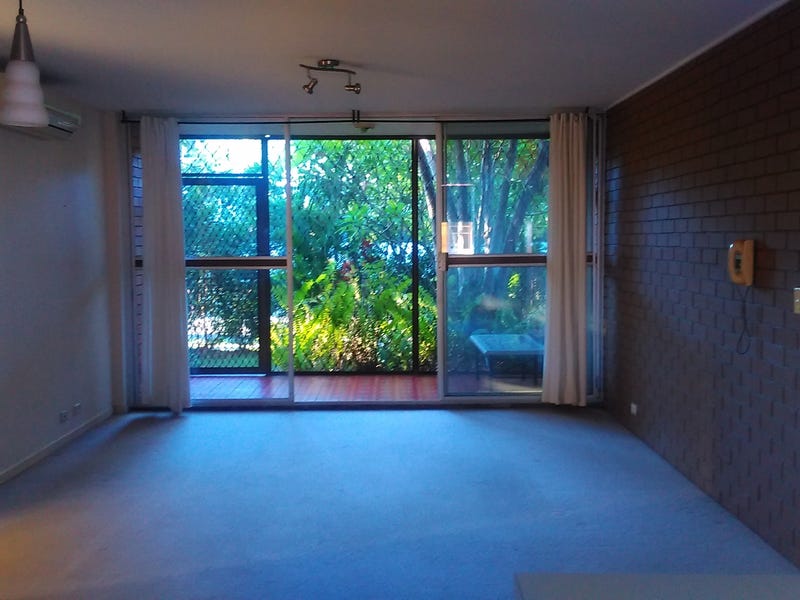 Toowong unit 2/33 Jephson st 2