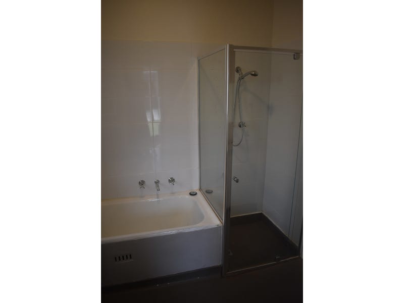 $350 per week 9